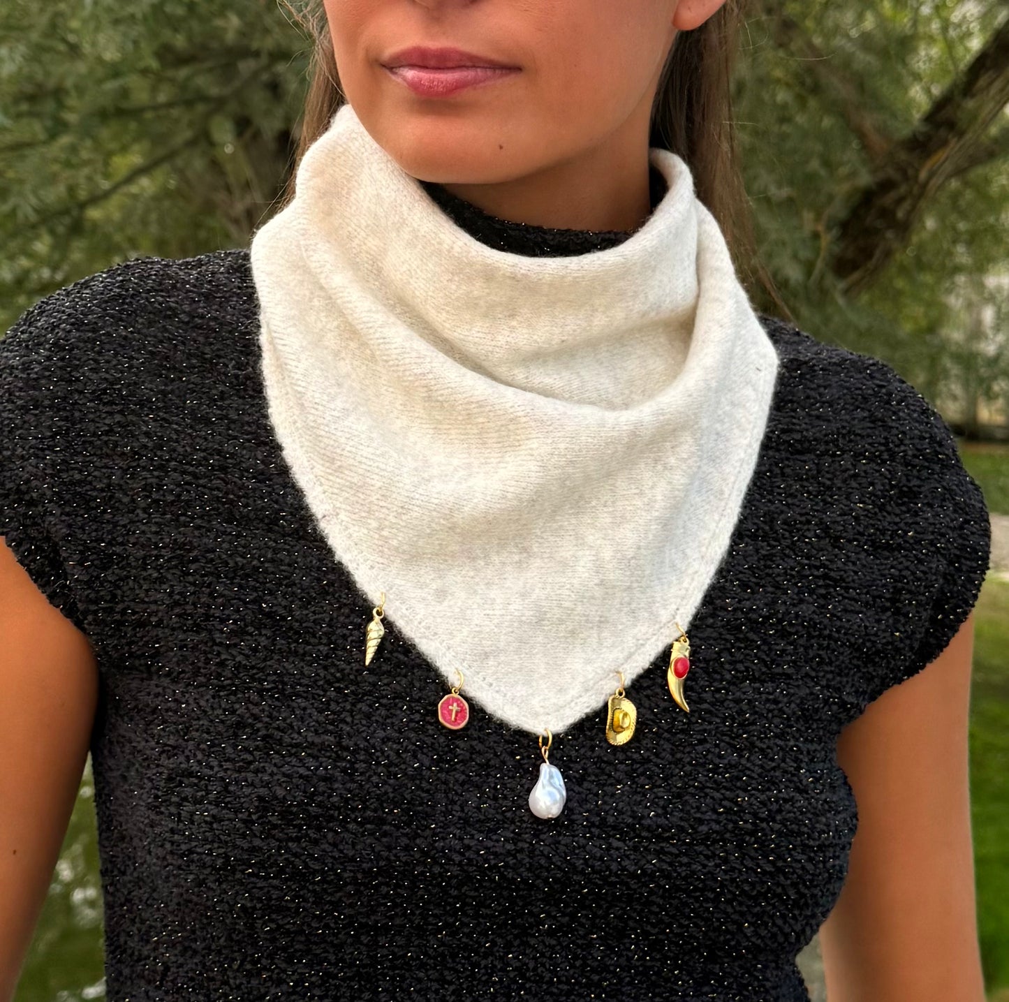 Bandana avoine Stella en maille avec charms, vue 2